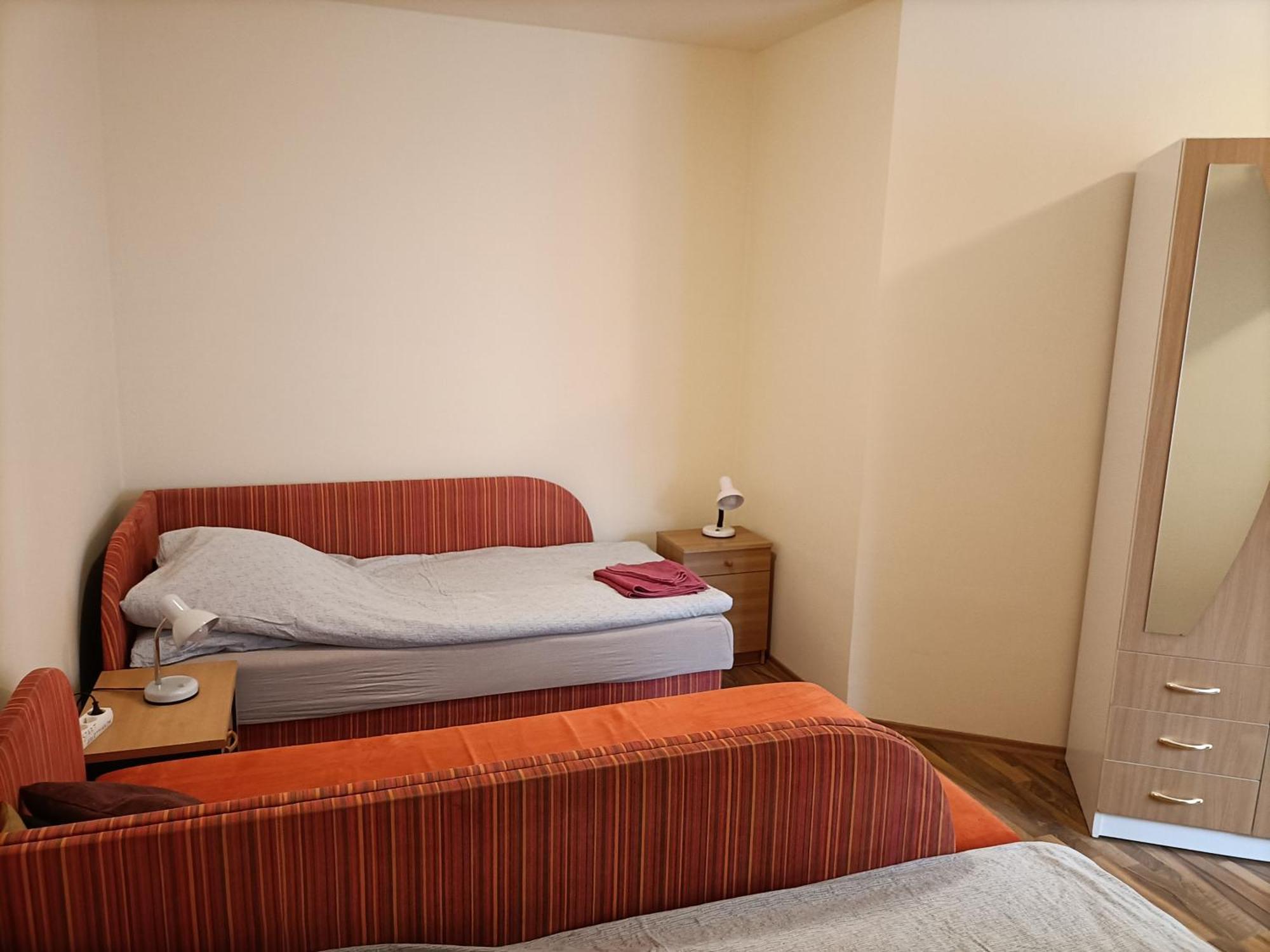 Start Apartmanok Печ Экстерьер фото