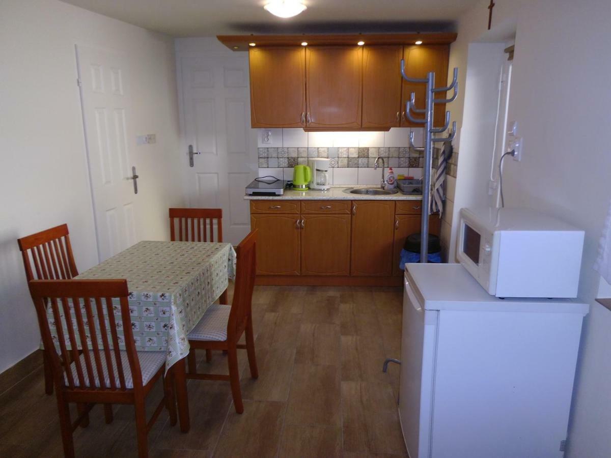 Start Apartmanok Печ Экстерьер фото
