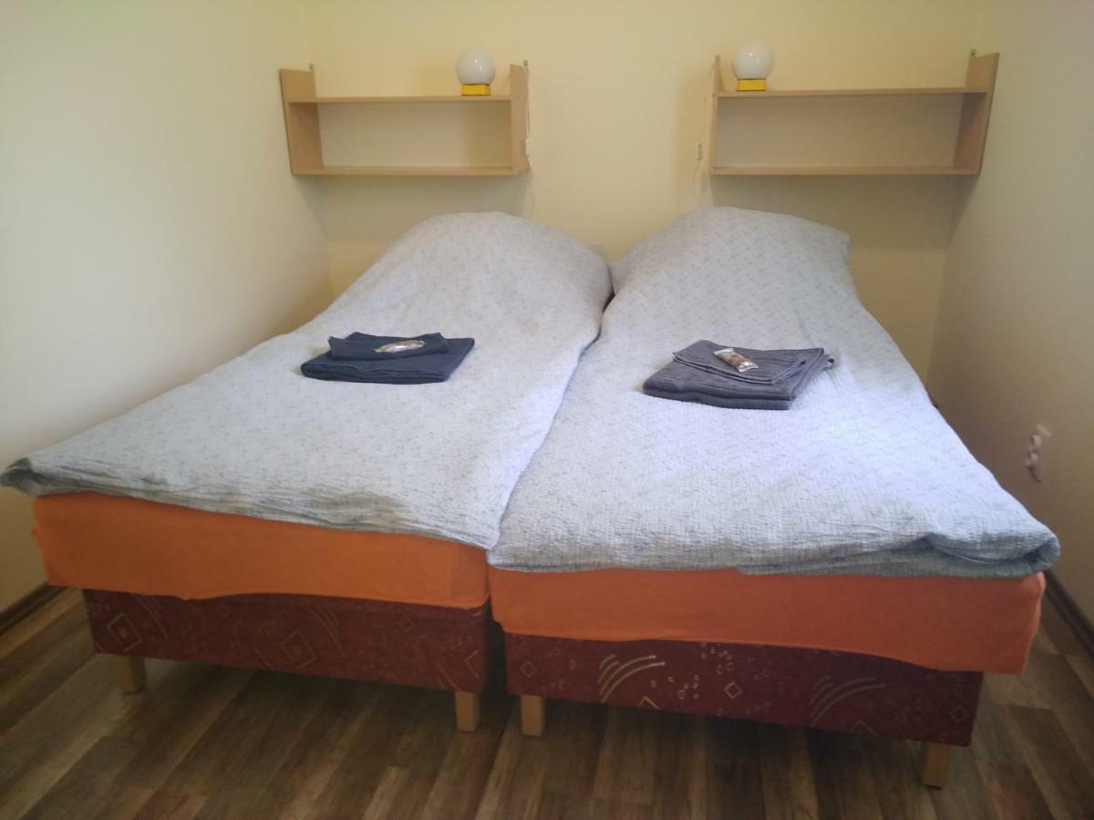Start Apartmanok Печ Экстерьер фото